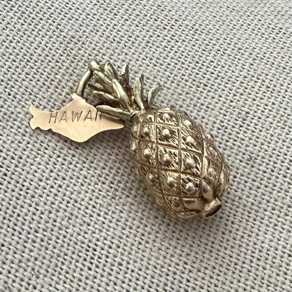 Vintage 14K Yellow Gold Hawaii Pineapple Charm